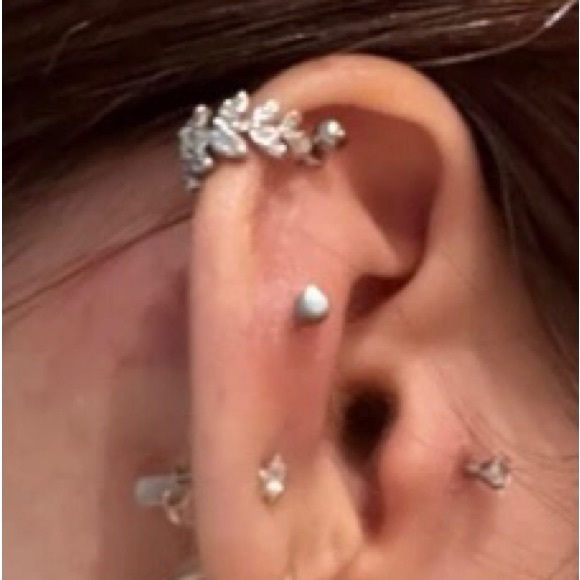 1 Pcs 18g Cubic Zircon Leaf Design Upper Ear Cuff NWT - Picture 12 of 15